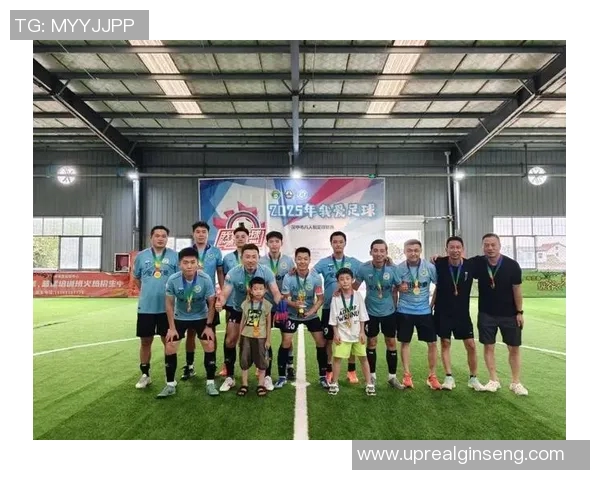 众星云集 足球巨星同框合影 展现绿茵场上的荣耀与风采