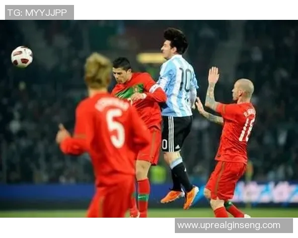 球星卡挂件足球C罗是否适合使用与收藏价值分析